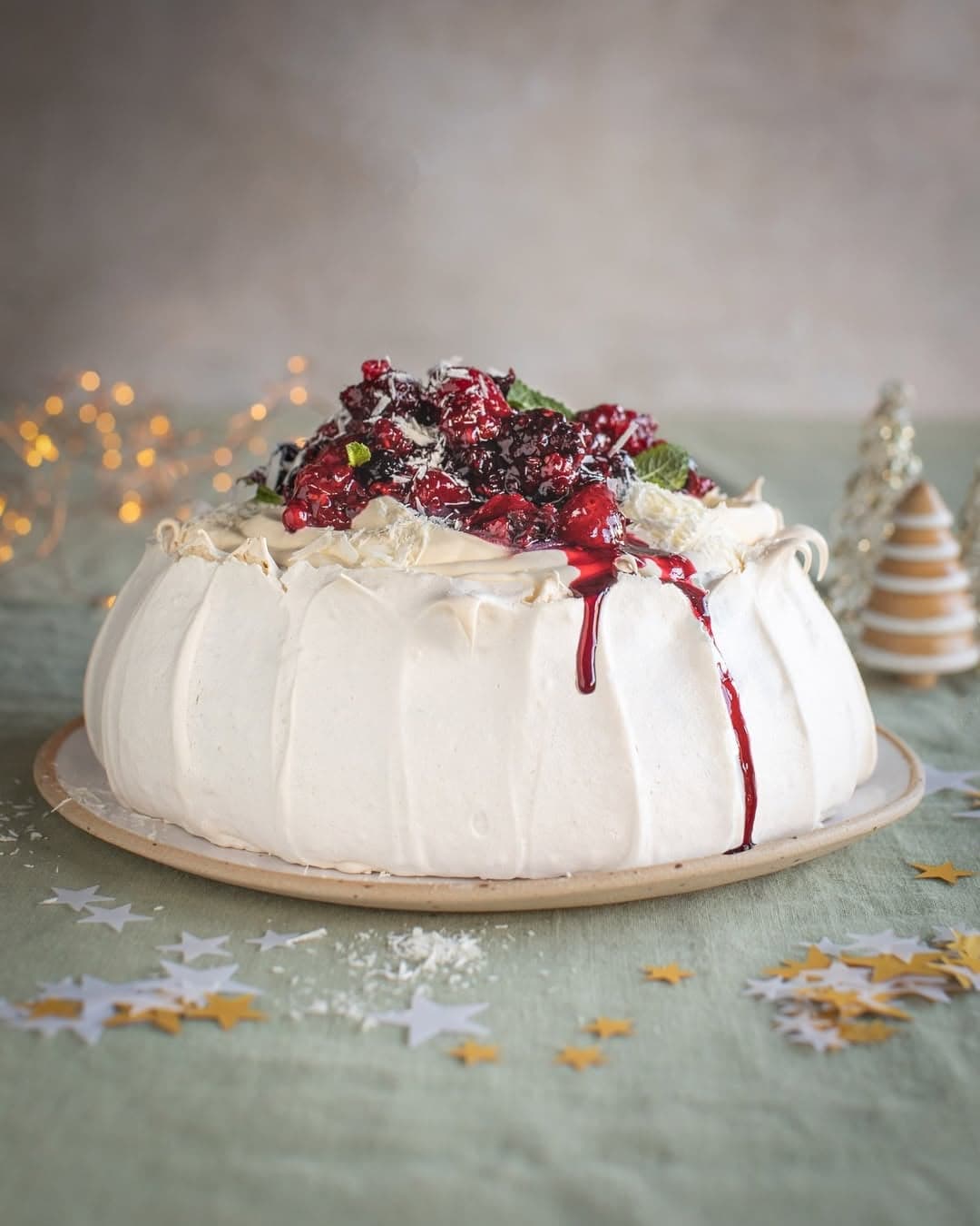 Christmas Mixed Berry Pavlova