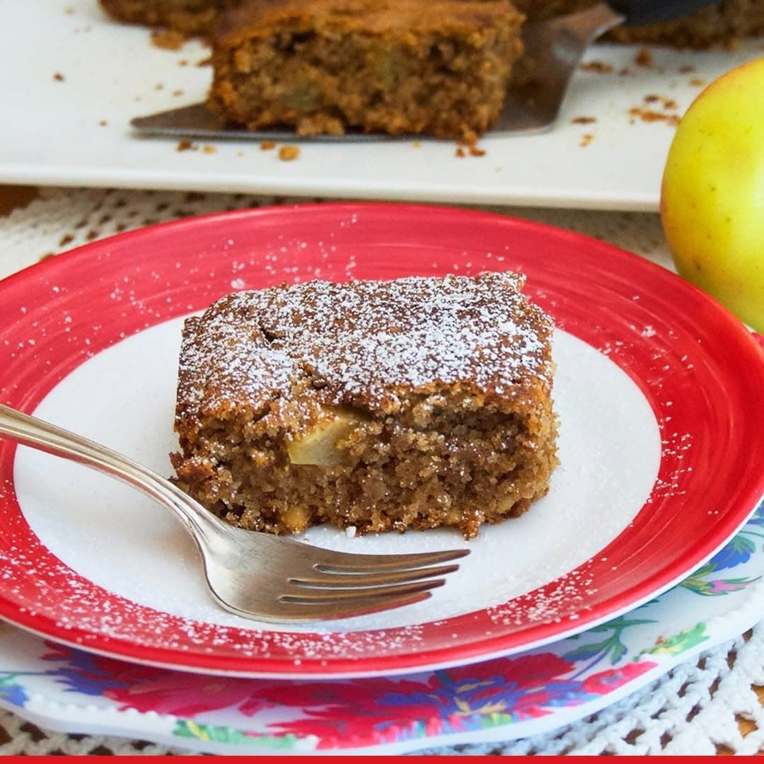 Happy Apple Cake