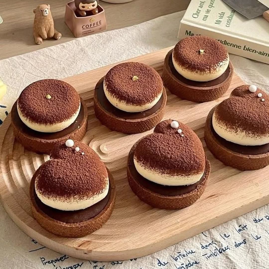 Mini Tiramisu Chocolate Tartlets