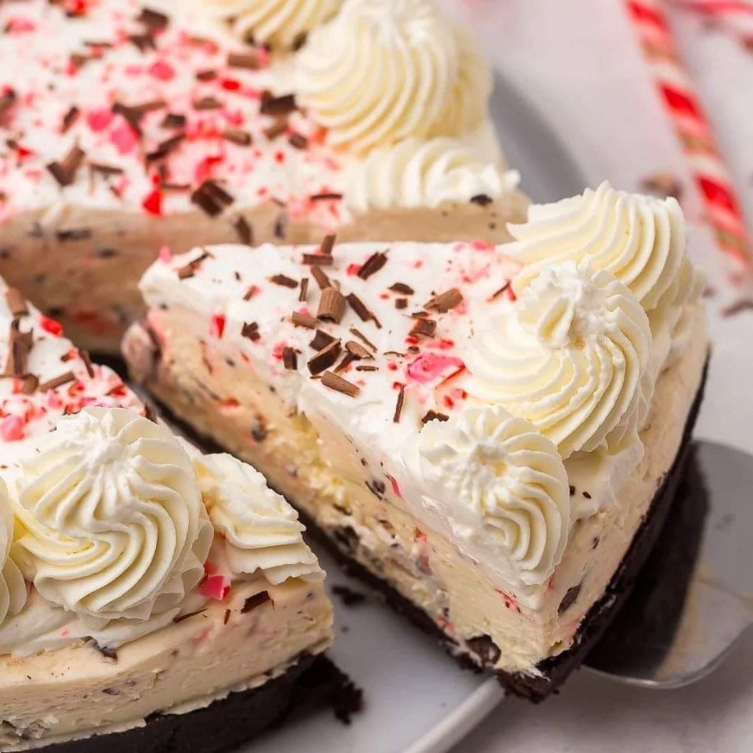 No Bake Peppermint Bark Cheesecake
